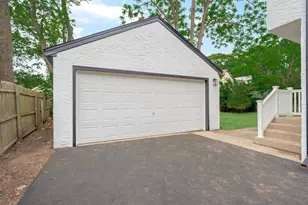45 Edgewood Rd, Rockville Centre, NY 11570 - Photo 25