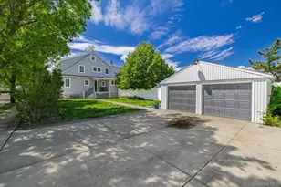 400 Roosevelt Ave, Freeport, NY 11520 - Photo 3