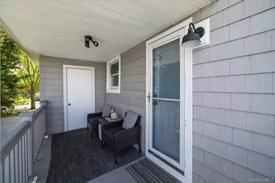 400 Roosevelt Avenue, Freeport, NY 11520 - Photo 9