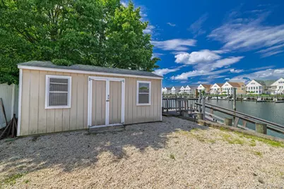 400 Roosevelt Avenue, Freeport, NY 11520 - Photo 5