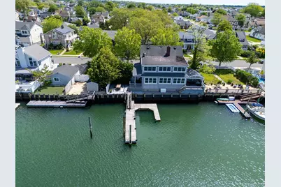 400 Roosevelt Avenue, Freeport, NY 11520 - Photo 13