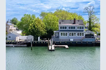 400 Roosevelt Avenue, Freeport, NY 11520 - Photo 17