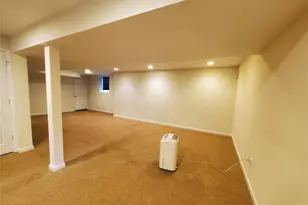 80 Landmark Ct, White Plains, NY 10603 - Photo 27