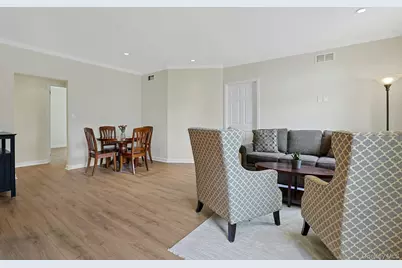 100 Chateau Lane #8, Hawthorne, NY 10532 - Photo 17