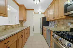 100 Chateau Ln, Hawthorne, NY 10532 - Photo 9