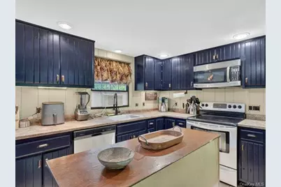 33 Willow Trail Court, Carmel, NY 10512 - Photo 7