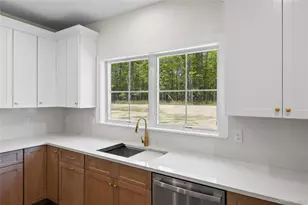5 Jersey Ave, Miller Place, NY 11764 - Photo 17