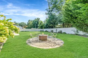 80 Sycamore Cir, Stony Brook, NY 11790 - Photo 17