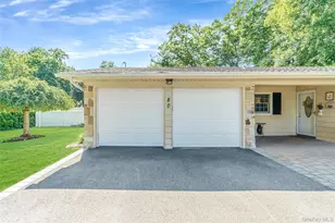 80 Sycamore Cir, Stony Brook, NY 11790 - Photo 3