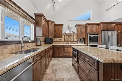 41 Jefferson Place, Massapequa, NY 11758 - Photo 7