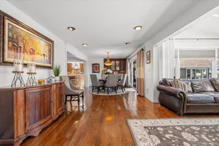41 Jefferson Pl, Massapequa, NY 11758 - Photo 19