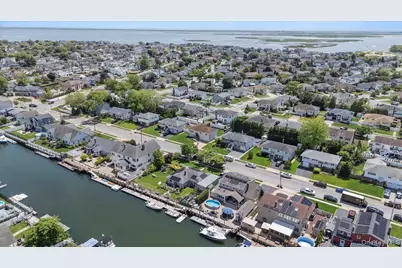 41 Jefferson Place, Massapequa, NY 11758 - Photo 45