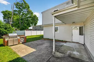 138 Spring St, Massapequa, NY 11758 - Photo 45