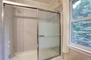 8 Swallow Ave, Spring Valley, NY 10977 - Photo 19