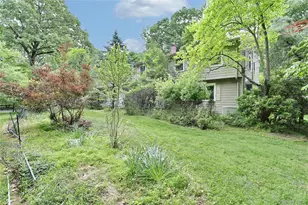8 Swallow Ave, Spring Valley, NY 10977 - Photo 21
