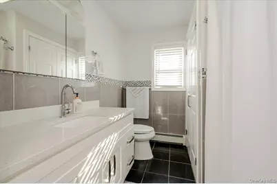 48 W 3rd Street, Freeport, NY 11520 - Photo 15