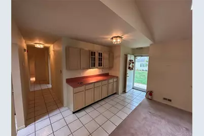 89 Rabbit Run, Manorville, NY 11949 - Photo 7