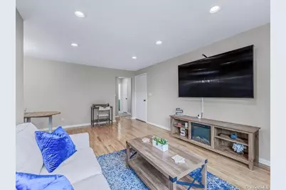 56 Edwards Street #2B, Roslyn Heights, NY 11577 - Photo 3