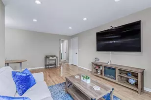 56 Edwards St, Roslyn Heights, NY 11577 - Photo 3