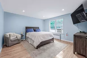 56 Edwards St, Roslyn Heights, NY 11577 - Photo 11