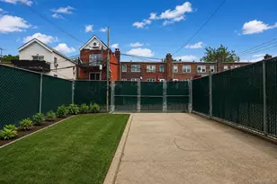 24-33 82nd St, East Elmhurst, NY 11370 - Photo 31