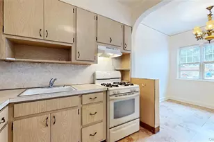 24-33 82nd St, East Elmhurst, NY 11370 - Photo 7