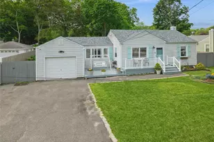 38 Argyle Dr, Shirley, NY 11967 - Photo 29