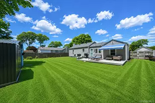 38 Argyle Dr, Shirley, NY 11967 - Photo 21