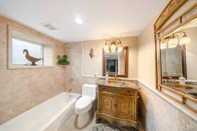 9 Robert Circle, Syosset, NY 11791 - Photo 19