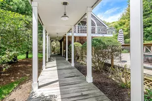 135 Old Meeting House Rd, Westhampton Beach, NY 11978 - Photo 23