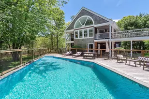 135 Old Meeting House Rd, Westhampton Beach, NY 11978 - Photo 25