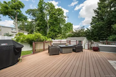 1400 Wagner Street, Wantagh, NY 11793 - Photo 25