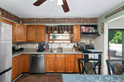 1400 Wagner Street, Wantagh, NY 11793 - Photo 7
