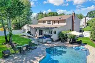 54 Sandy Hollow Dr, Smithtown, NY 11787 - Photo 39