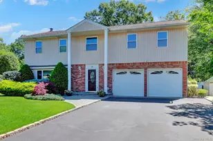 54 Sandy Hollow Dr, Smithtown, NY 11787 - Photo 3