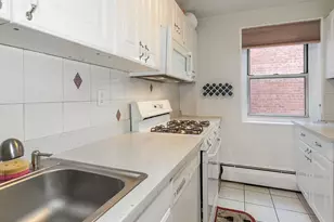 45 Hill Park Ave, Great Neck, NY 11021 - Photo 13