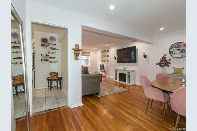 45 Hillpark Avenue #2L, Great Neck, NY 11021 - Photo 3