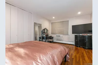 45 Hillpark Avenue #2L, Great Neck, NY 11021 - Photo 17