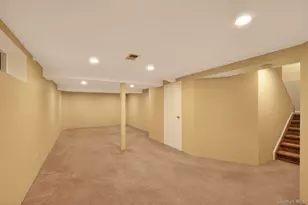 1 Summerfield Cir, Central Islip, NY 11722 - Photo 17