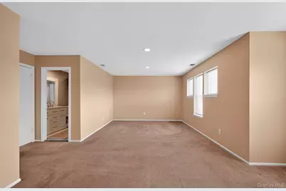 1 Summerfield Circle, Central Islip, NY 11722 - Photo 13
