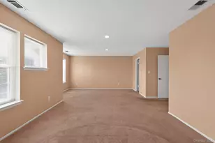 1 Summerfield Cir, Central Islip, NY 11722 - Photo 15