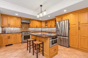 15 Bluff Cir, Hauppauge, NY 11788 - Photo 9