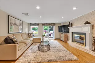 15 Bluff Cir, Hauppauge, NY 11788 - Photo 13