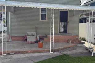 110-07 196th St, Saint Albans, NY 11412 - Photo 25