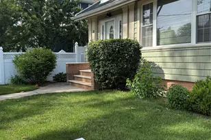 110-07 196th St, Saint Albans, NY 11412 - Photo 27