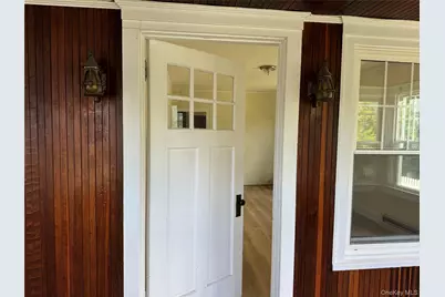28 Sound Beach Avenue, Bayville, NY 11709 - Photo 3