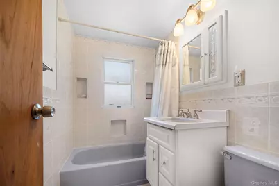 11 Balsam Lane, Levittown, NY 11756 - Photo 29