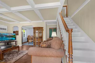 11 Balsam Ln, Levittown, NY 11756 - Photo 7