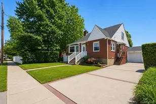 27 Alice Ct, East Rockaway, NY 11518 - Photo 31