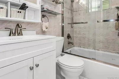 93 Gilroy Avenue, Uniondale, NY 11553 - Photo 15
